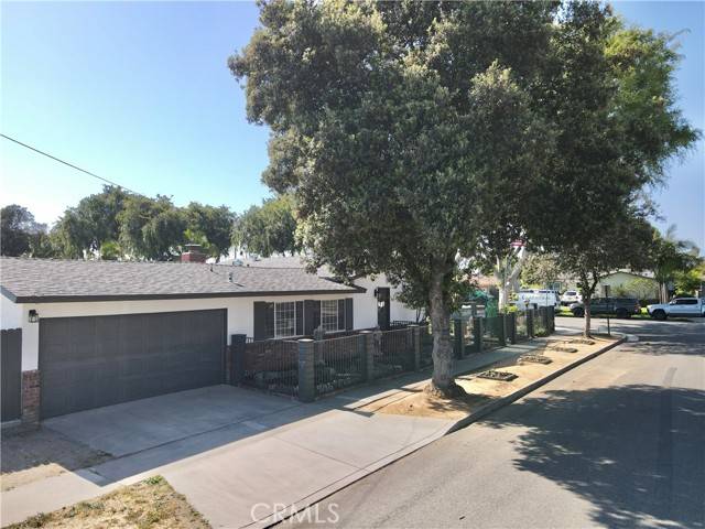 Santa Ana, CA 92707,922 W Occidental Street