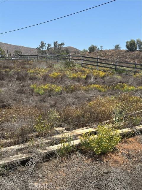 Perris, CA 92570,0 Carlita