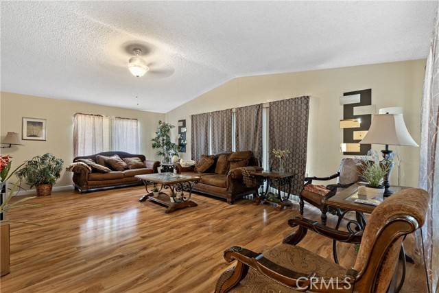 Hemet, CA 92543,1300 W Menlo #172