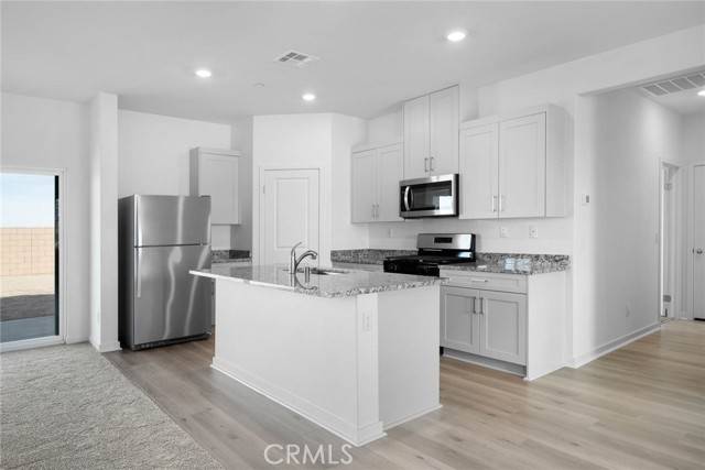 Victorville, CA 92392,12185 Del Sur Street