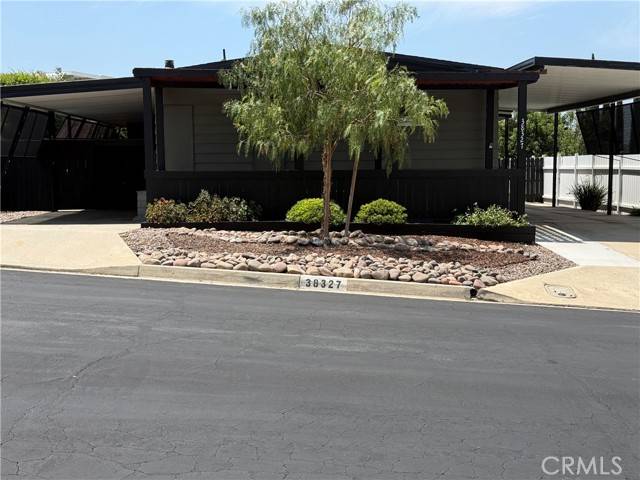 Murrieta, CA 92563,38327 Via La Paloma