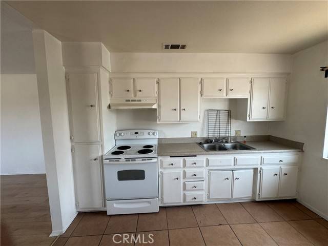 Hemet, CA 92543,1215 W Oakland Avenue #D