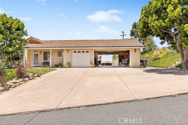 Fallbrook, CA 92028,447 Ali Way