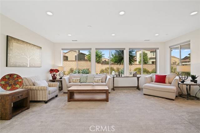 Brea, CA 92823,3385 Paseo Drive