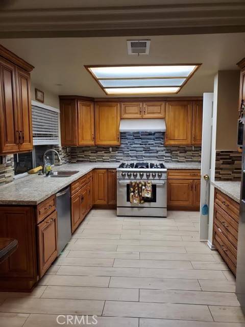 Chino, CA 91710,6364 Wellesley Court