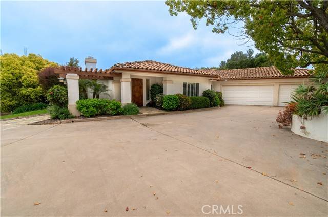 Escondido, CA 92026,28366 Crooked Oak Lane