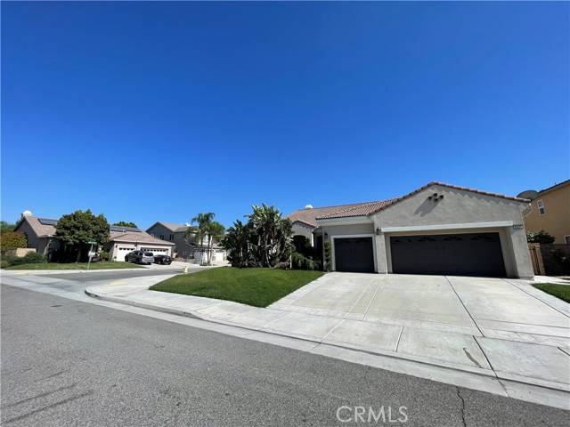 Eastvale, CA 92880,6930 Boulder Creek Drive