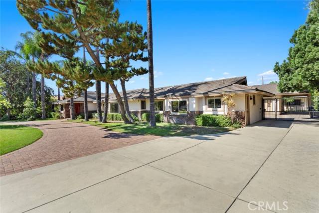 Glendora, CA 91741,303 N Baldy Vista Avenue