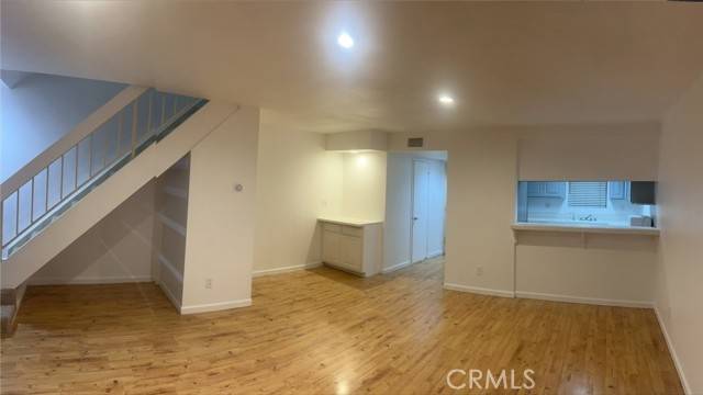 Glendale, CA 91203,327 Chester Street #F