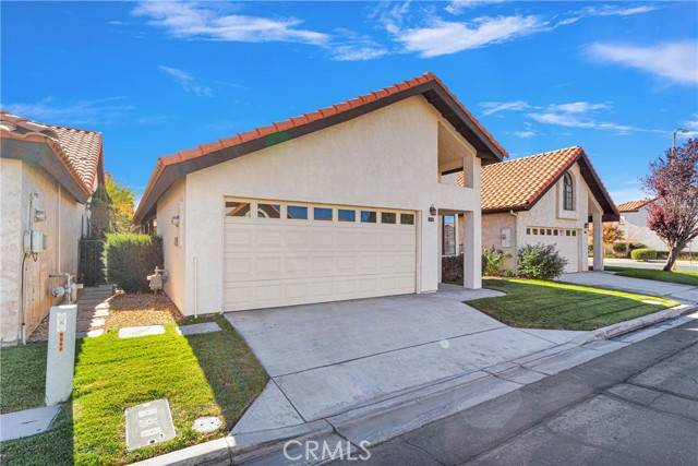 Apple Valley, CA 92308,19235 Pine Way