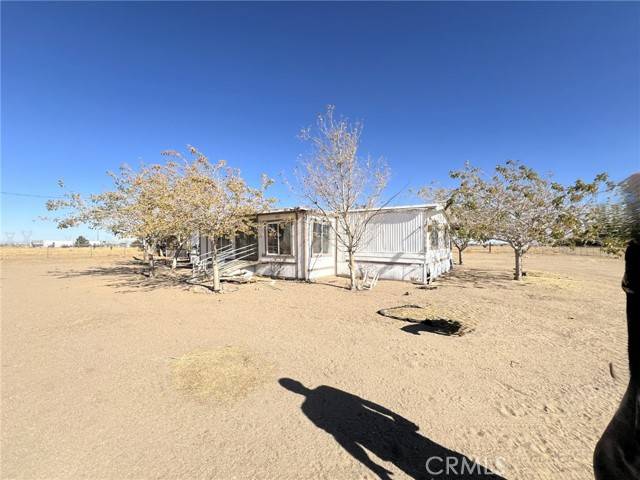 Hesperia, CA 92344,10449 Caliente Road