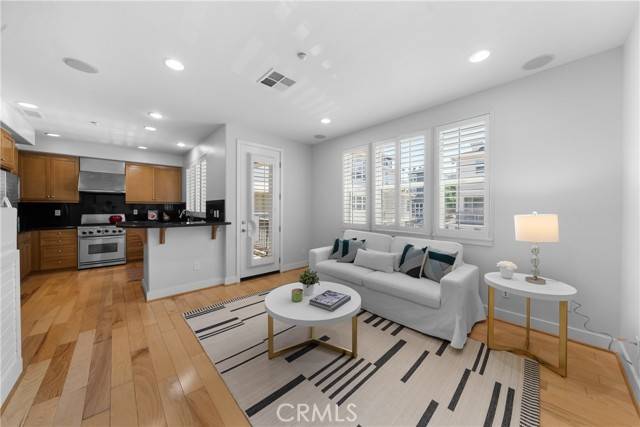 Playa Vista, CA 90094,6011 Dawn Creek #7