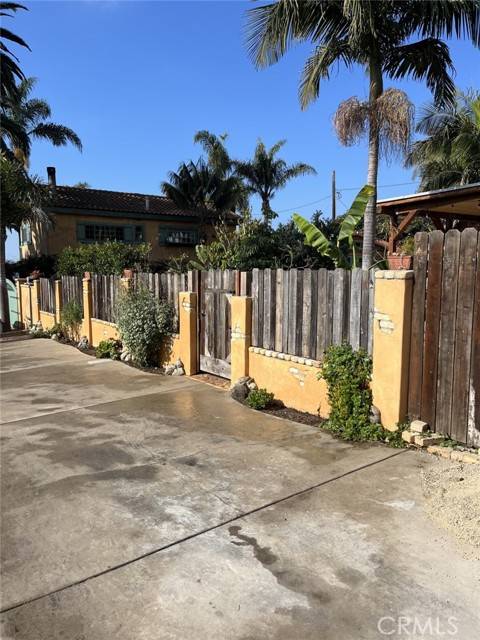 Ventura, CA 93001,7057 Sunland Avenue