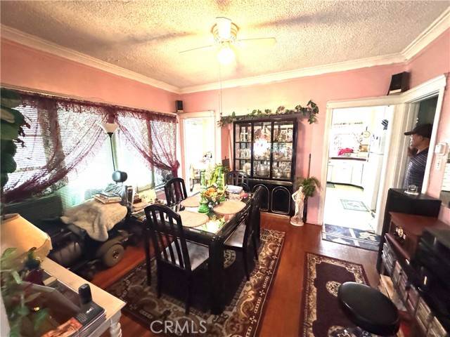 Los Angeles, CA 90062,3940 S Wilton Place