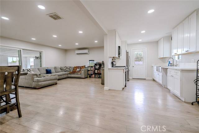 Colton, CA 92324,1924 Hunter Road