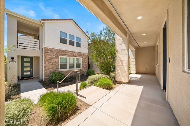 Irvine, CA 92618,242 Chorus