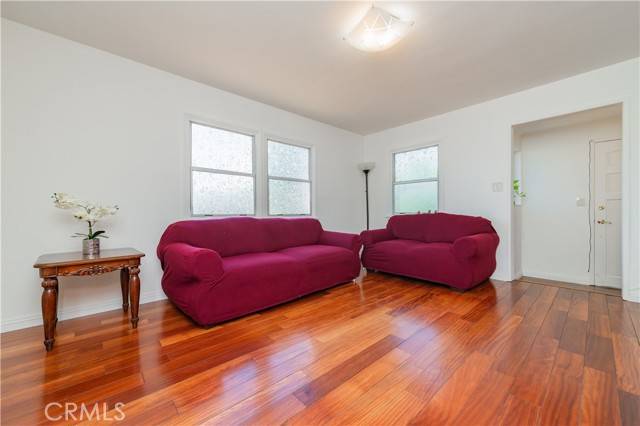 Covina, CA 91722,1104 N Fairvalley Avenue