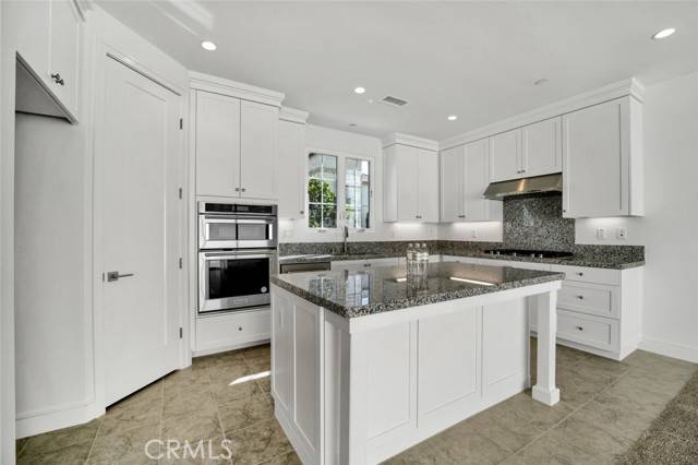 Irvine, CA 92602,109 Dolci