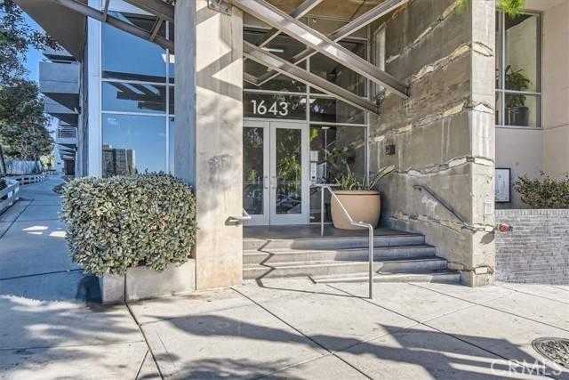 San Diego, CA 92101,1643 6th Avenue #208