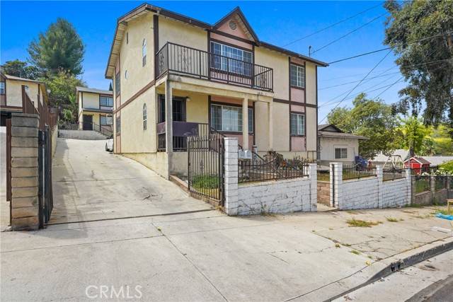 Los Angeles, CA 90032,4960 Gambier Street