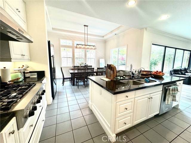 Lake Forest, CA 92630,13 Dahlia