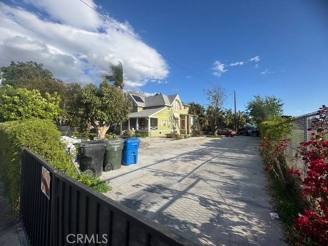 Pomona, CA 91767,850 E Columbia Avenue