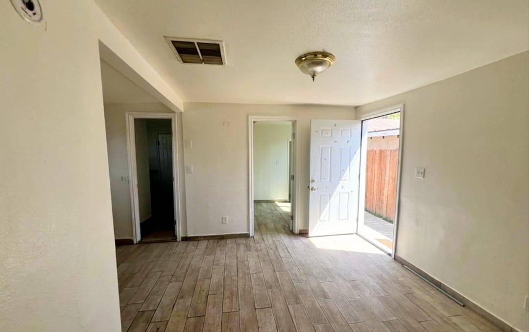 Bakersfield, CA 93307,1324 Murdock Street