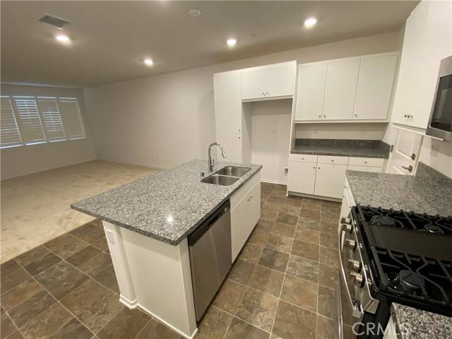 Fontana, CA 92336,5630 Altamura Way