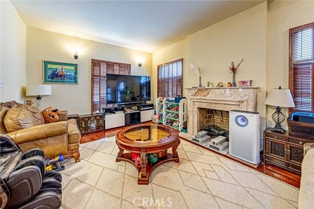 Los Angeles, CA 90006,1151 Arapahoe Street
