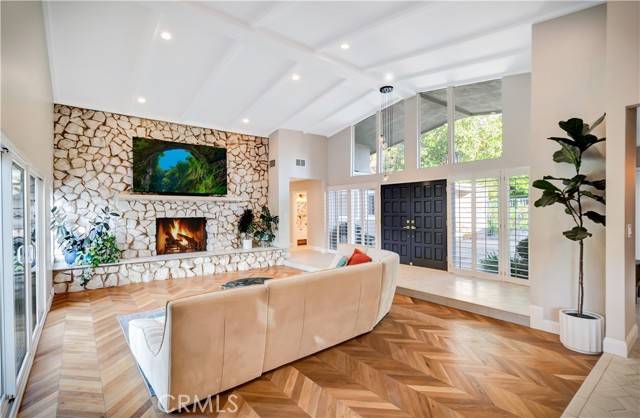 Woodland Hills, CA 91364,20351 Wells Drive