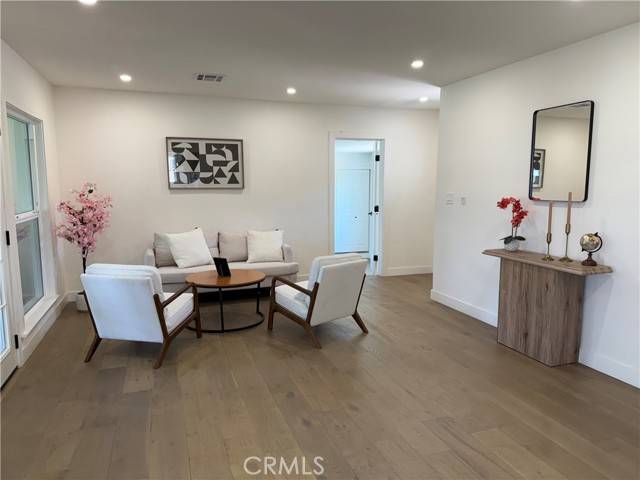 Van Nuys, CA 91406,16913 Covello Street