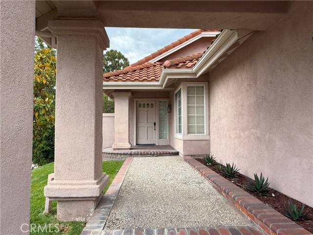 Irvine, CA 92614,18 Decente
