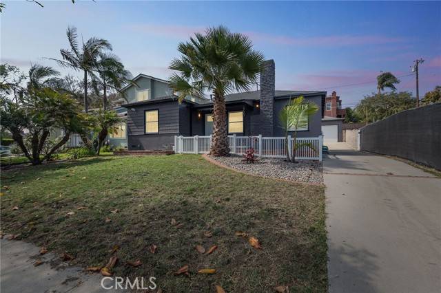 Redondo Beach, CA 90277,703 Avenue D