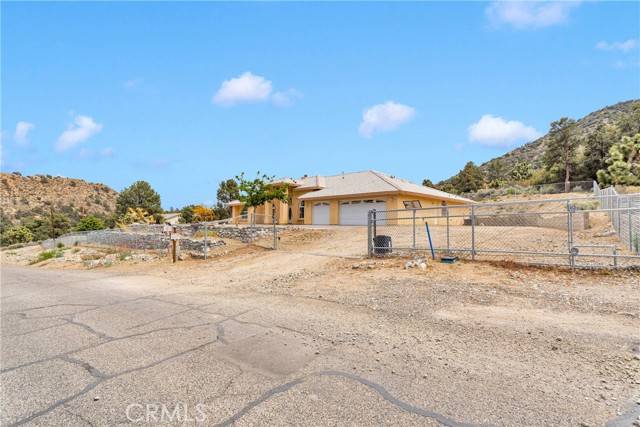 Wrightwood, CA 92397,1679 Desert Front Road