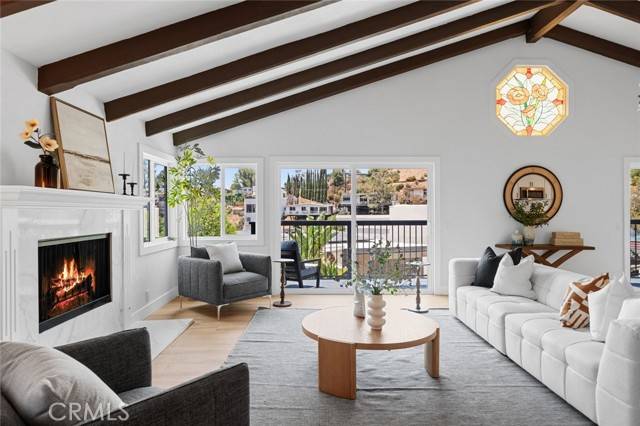 Los Angeles, CA 90068,2838 Lambert Drive