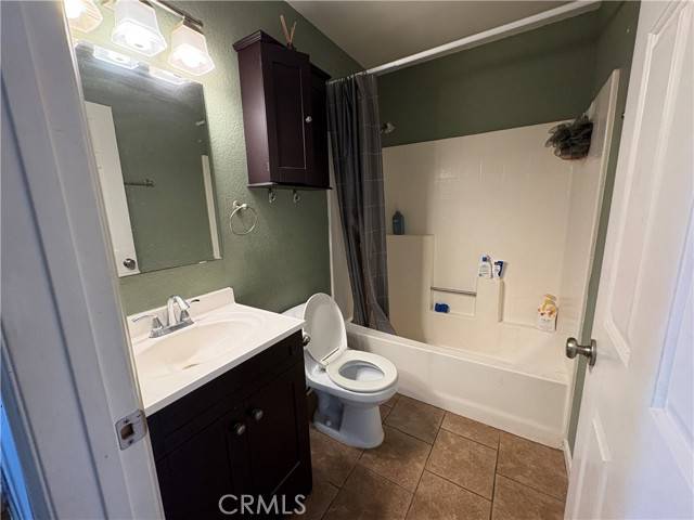 Diamond Bar, CA 91765,800 Grand Avenue #A18