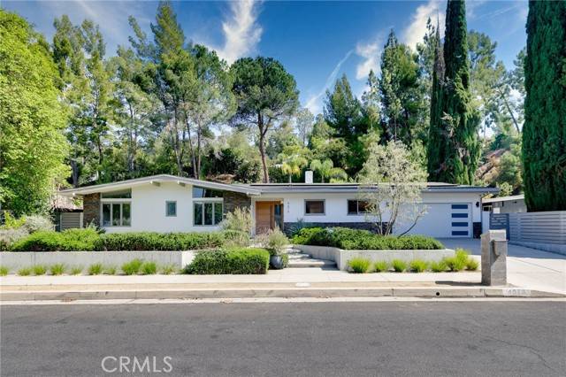 Tarzana, CA 91356,4676 Arriba Drive