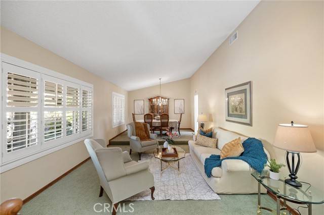 Glendora, CA 91741,323 N Hacienda Avenue