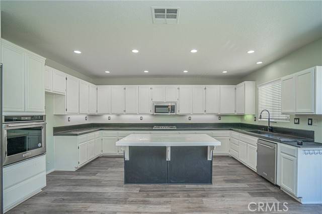 Jurupa Valley, CA 91752,11935 Silver
