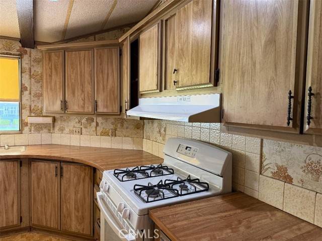 Ontario, CA 91761,1456 E Philadelphia #427