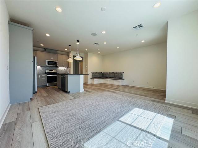 Ontario, CA 91761,4252 S Sage Paseo #135
