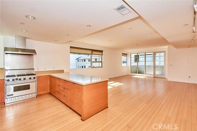 West Hollywood, CA 90046,8265 Fountain Avenue #302