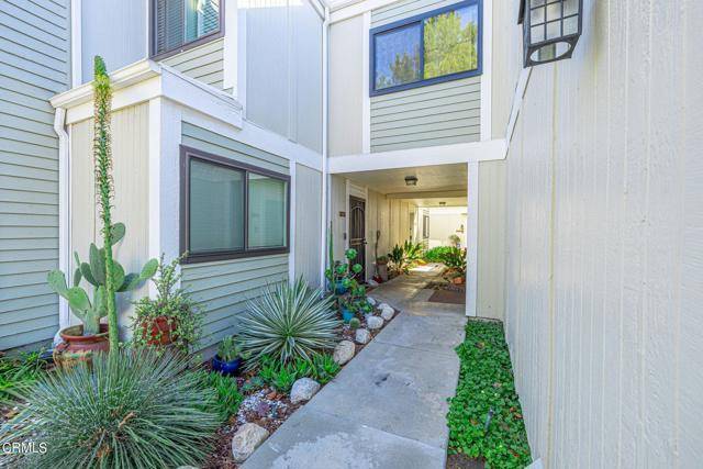 Santa Clarita, CA 91351,27128 Hidaway Avenue #3