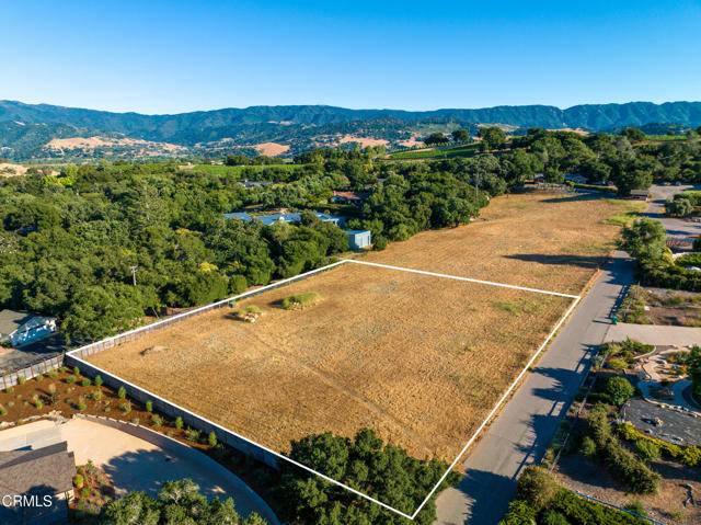 Solvang, CA 93463,2220 Hill Haven
