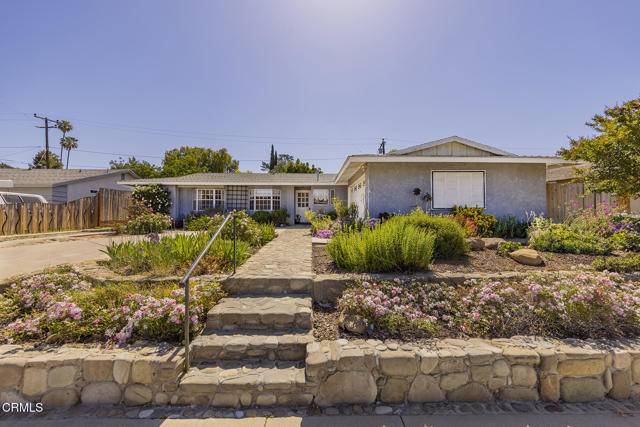 Oak View, CA 93022,40 Almond Avenue