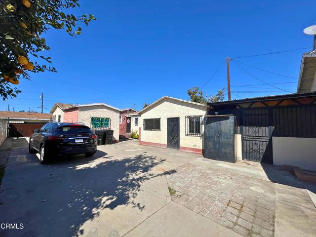 Los Angeles, CA 90001,8321 Grape Street