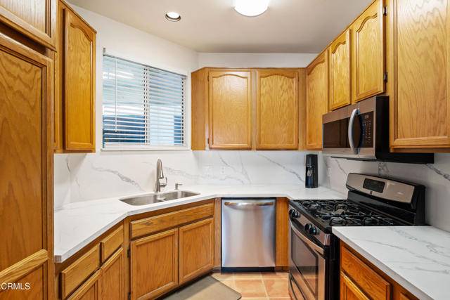 Camarillo, CA 93010,2913 Antonio Drive #204