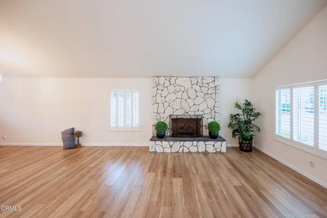 Camarillo, CA 93010,1691 Daphne Street