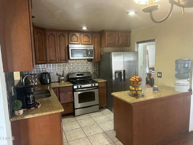 Oxnard, CA 93035,1014 Rialto Street