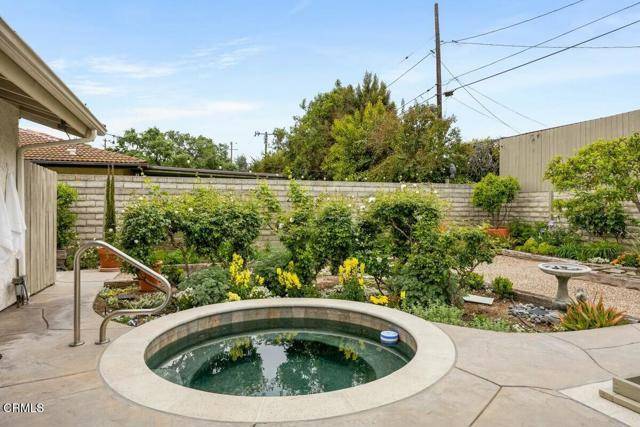Ojai, CA 93023,614 crestview Drive